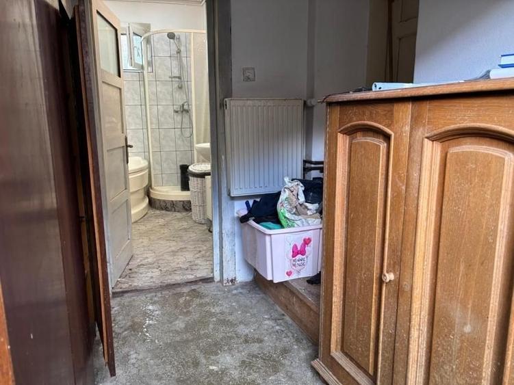Casă cu 6 camere cu Teren 272 Mp în Râșnov