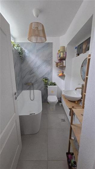 Victoriei-Popa Tatu, Apartament cochet, in vila, 6 camere cu scara interioara, l - 14