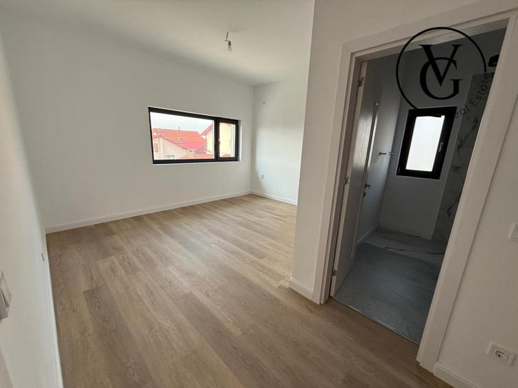 Duplex cu 4 camere cu Canalizare în Corbeanca