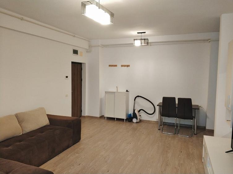 Apartament cu 2 camere decomandat în Palazu Mare