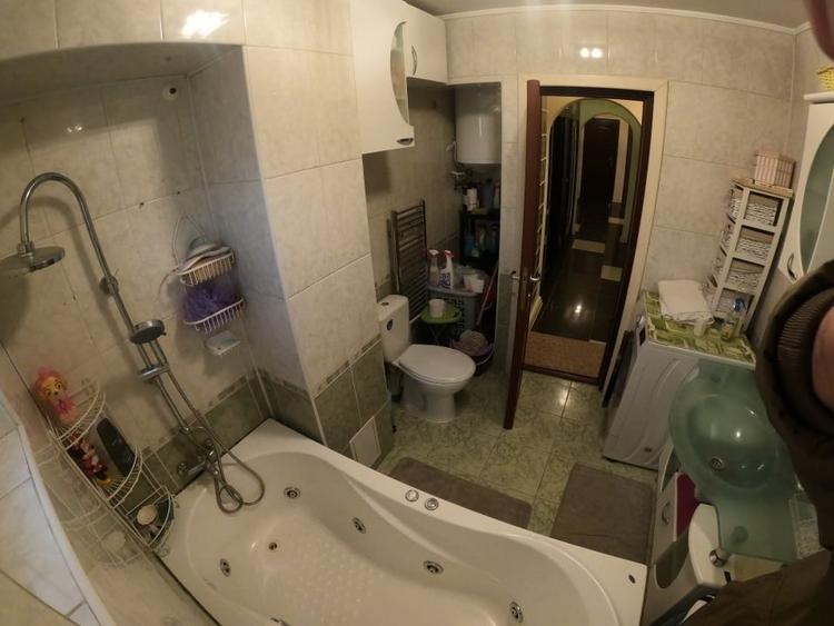 Apartament cu 3 camere decomandat în Central