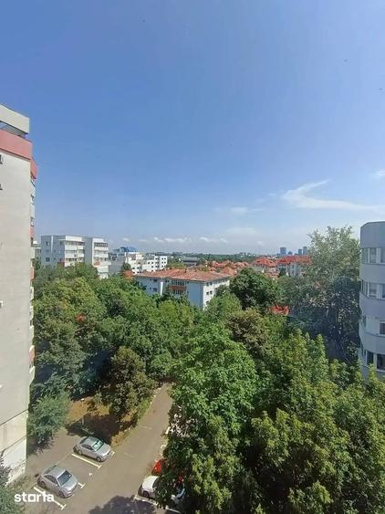 Apartament cu 3 camere decomandat, mobilat în Aviatorilor