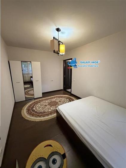 Apartament cu 3 camere semidecomandat, mobilat în Apărătorii Patriei
