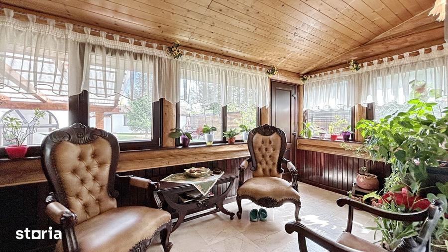 Casă cu 7 camere cu Teren 670 Mp în Centrul Istoric