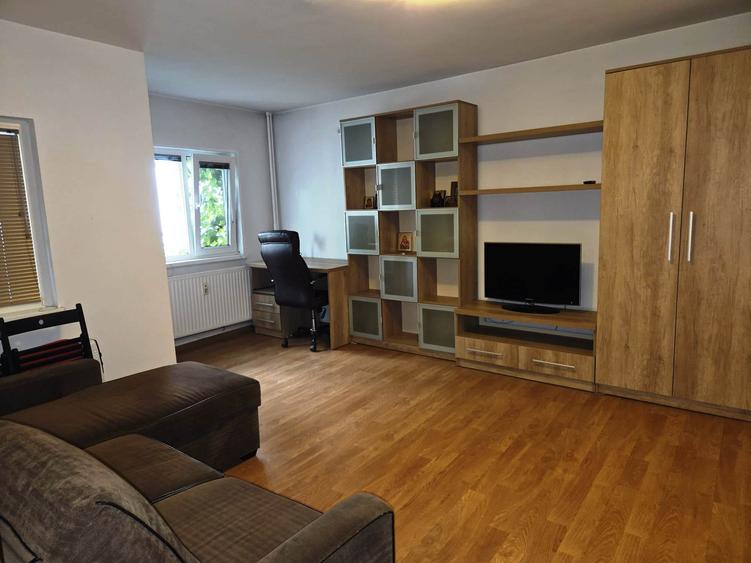 Apartament cu 2 camere decomandat în Lujerului