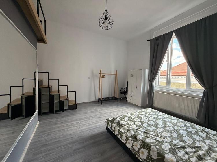 Apartament cu 3 camere decomandat, mobilat în Ultracentral