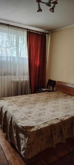 Apartament cu 3 camere semidecomandat, mobilat în Brâncoveanu