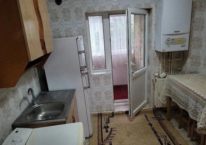 Apartament cu 2 camere decomandat în Filiași
