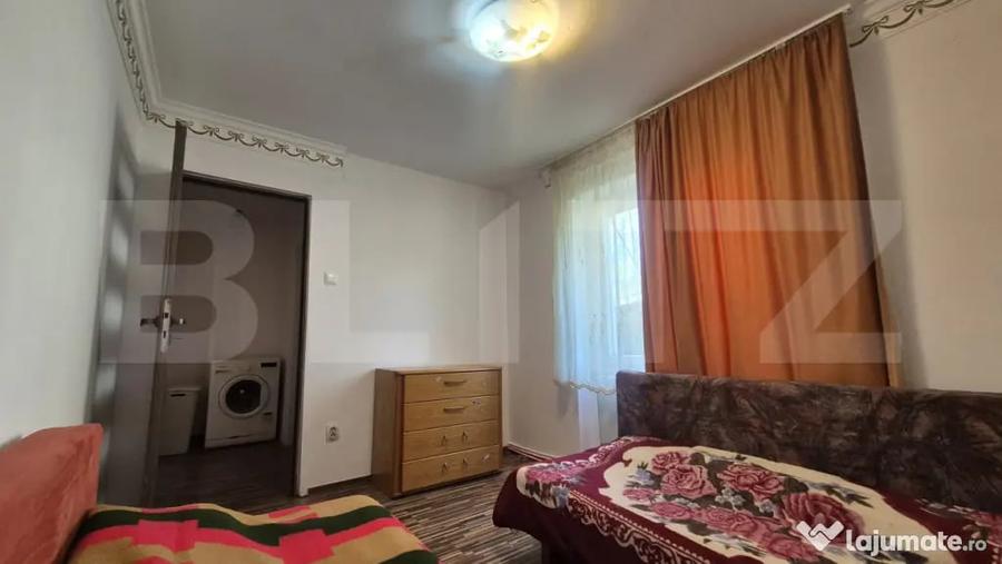 Apartament cu 2 camere semidecomandat în Botizului