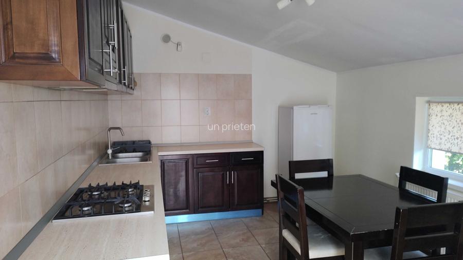 Ofer spre inchiriere apartament cu 2 camere