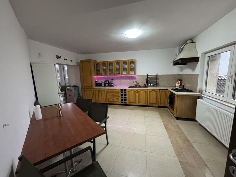 Casă cu 4 camere în Nord