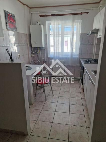 Apartament cu 2 camere decomandat, mobilat în Hipodrom 4