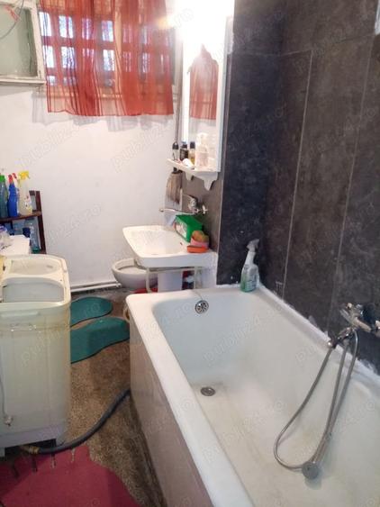 Apartament cu 2 camere semidecomandat în Podu Roș
