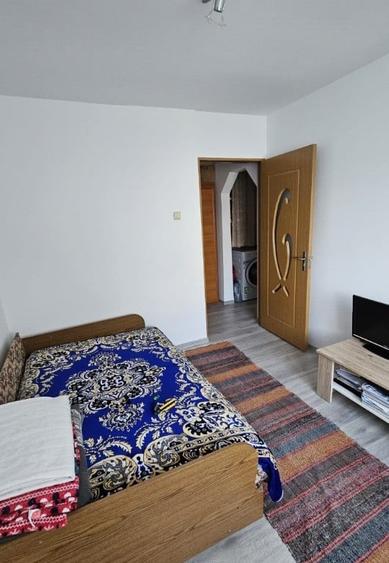 Apartament cu 3 camere decomandat în Obcini