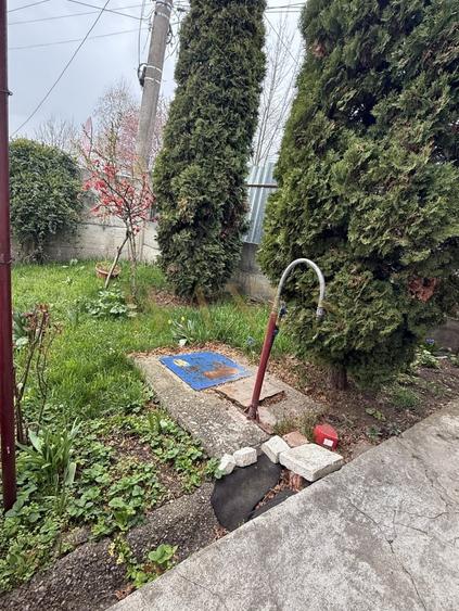 Casă individuală cu 4 camere cu Canalizare în Dâmbul Rotund