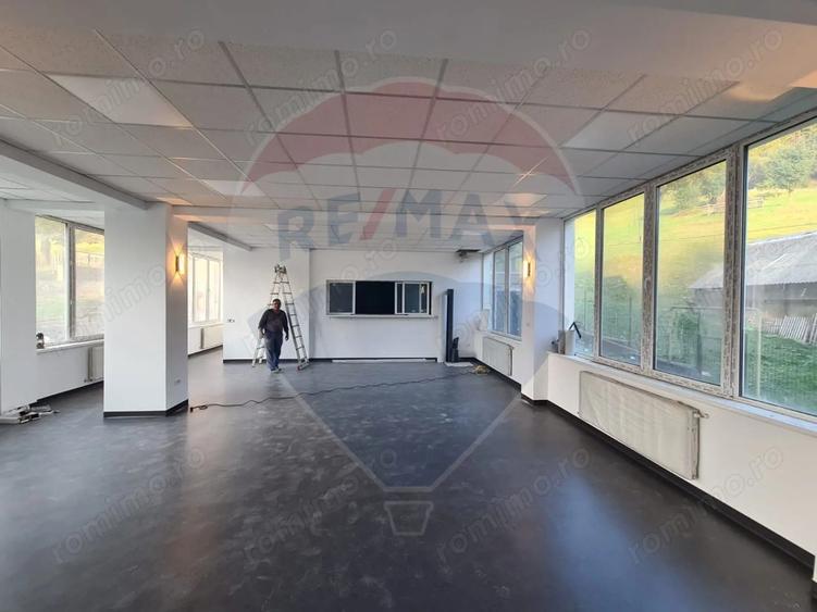 Casă cu Teren 2140 Mp în Moieciu