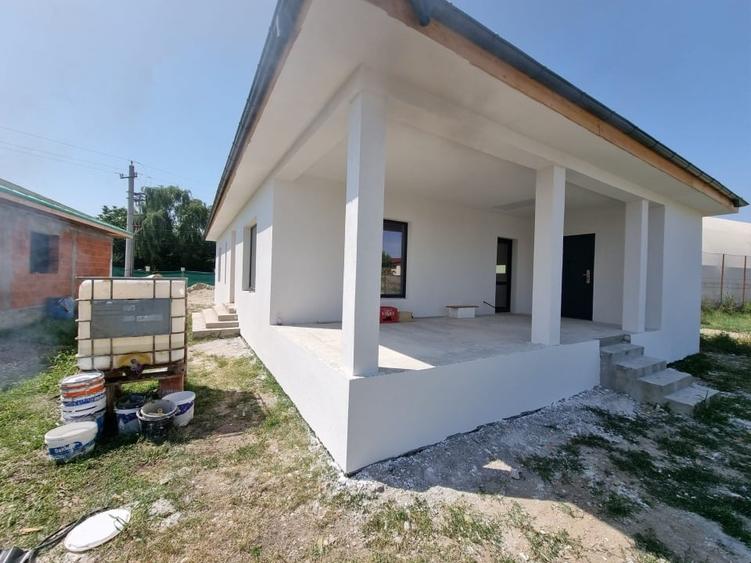 Casă individuală cu 4 camere cu Teren 467 Mp în Samurcași