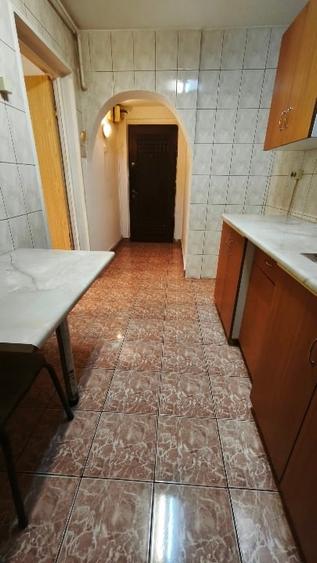 Apartament cu 2 camere semidecomandat, mobilat în Pantelimon