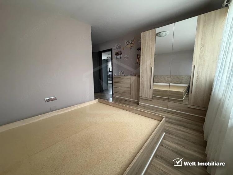 Apartament cu 3 camere semidecomandat în Între Lacuri