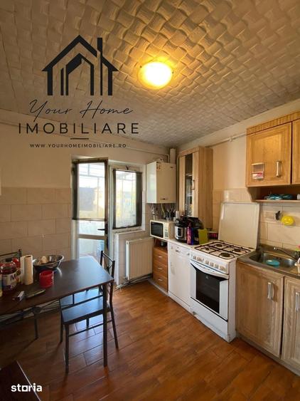 Apartament cu 3 camere decomandat în Rovine