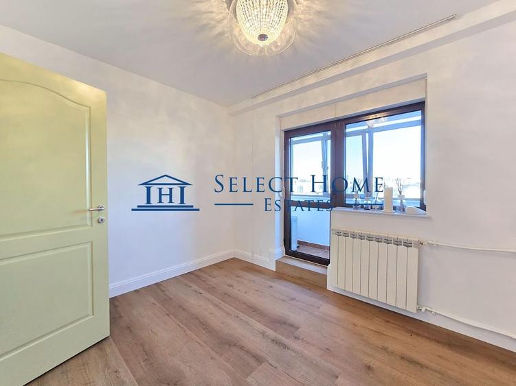Apartament cu 4 camere decomandat, mobilat în P-ța Unirii