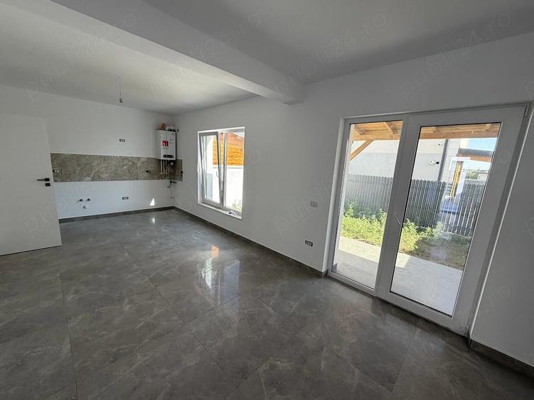 Casă cu 4 camere cu Teren 401 Mp în Central