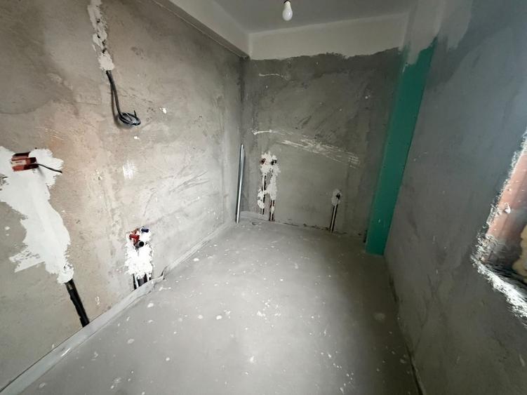 Casă individuală cu 5 camere cu Canalizare în Dobroești
