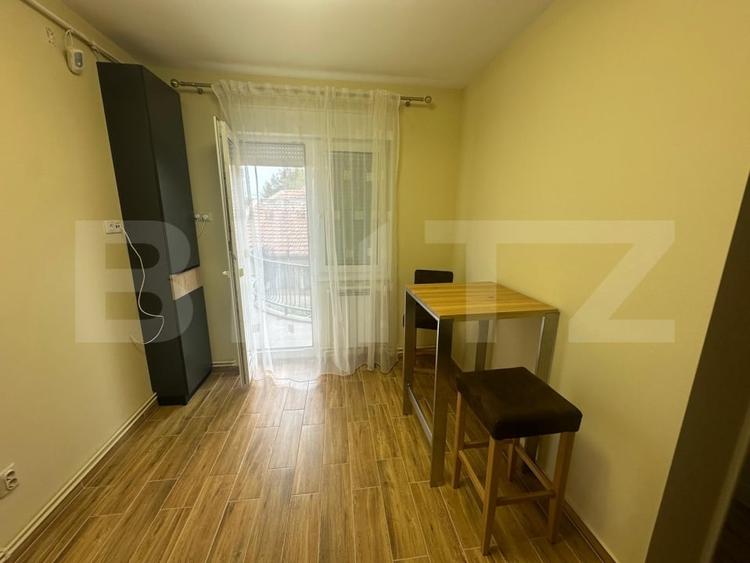 Apartament cu 4 camere decomandat în Titulescu