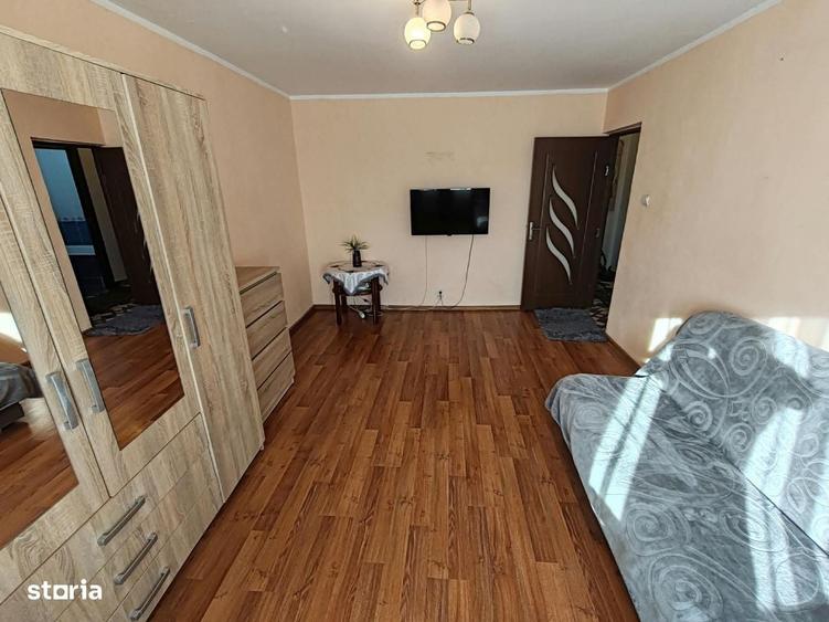 Persoana fizica vand apartament o camera nicolina 1 - 7