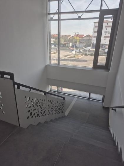 Spațiu comercial, de 1,050 mp, în Central