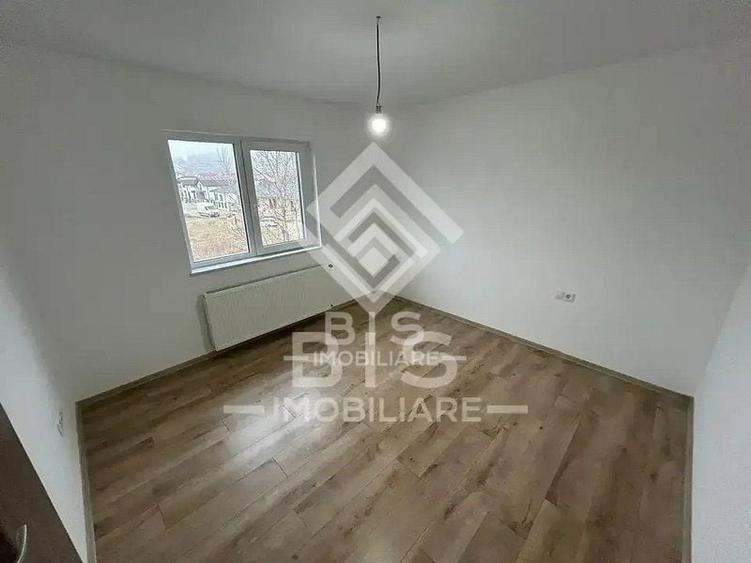 Apartament cu 3 camere semidecomandat în Vest
