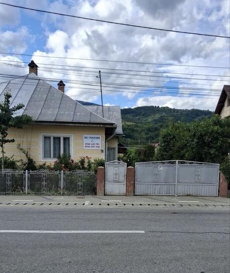 Casă cu 4 camere în Maieru
