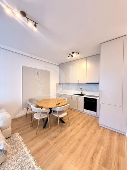Apartament cu 2 camere semidecomandat în Florești