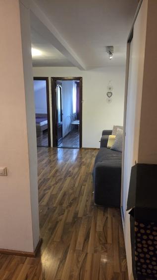 Apartament cu 3 camere decomandat în Ciurea
