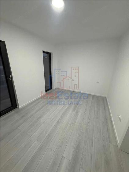 Casă cu Teren 350 Mp în Filiași
