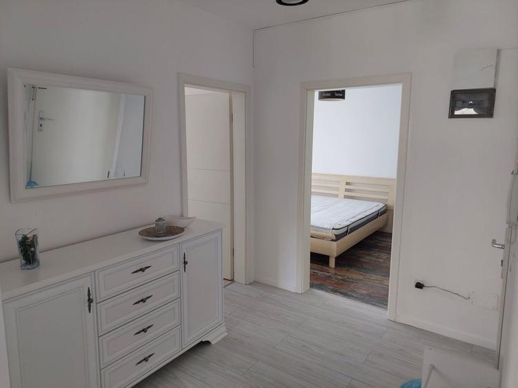 Apartament cu 3 camere decomandat, mobilat în Avantgarden