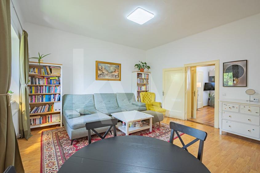 Apartament cu 2 camere semidecomandat, mobilat în Lupeni