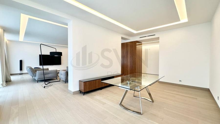 Apartament cu 5 camere decomandat în Kiseleff