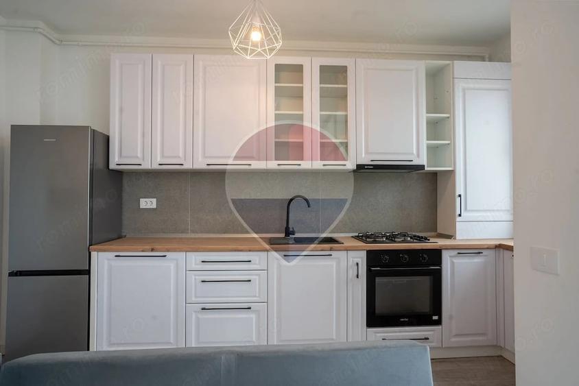 Apartament cu 2 camere semidecomandat în Filiași