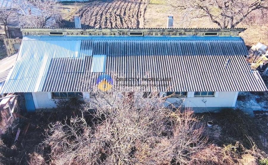 Casă individuală cu 2 camere cu Teren 2040 Mp în Unghi
