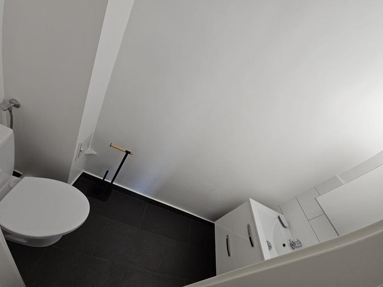 Apartament cu 3 camere decomandat în Mărăști