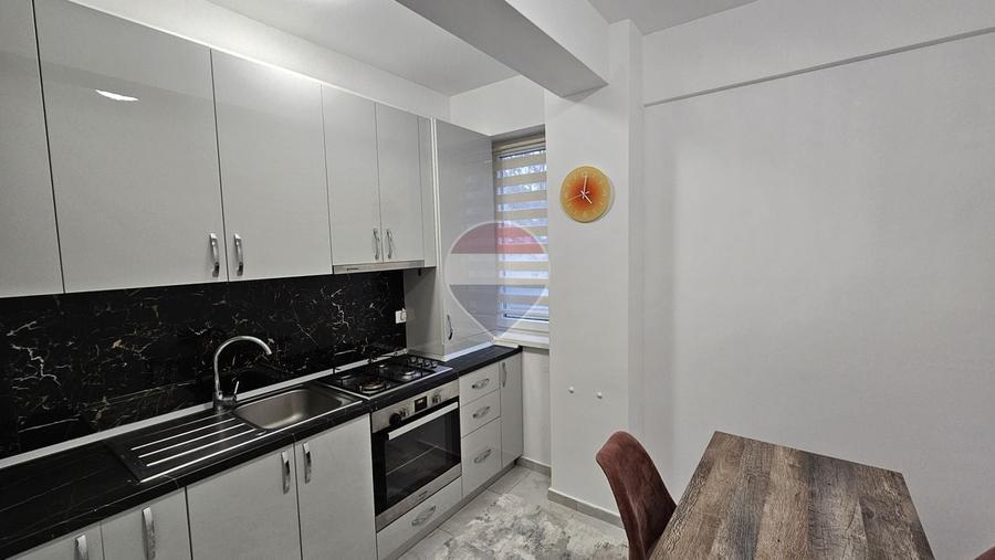 Apartament cu 2 camere decomandat, mobilat în Exterior Sud