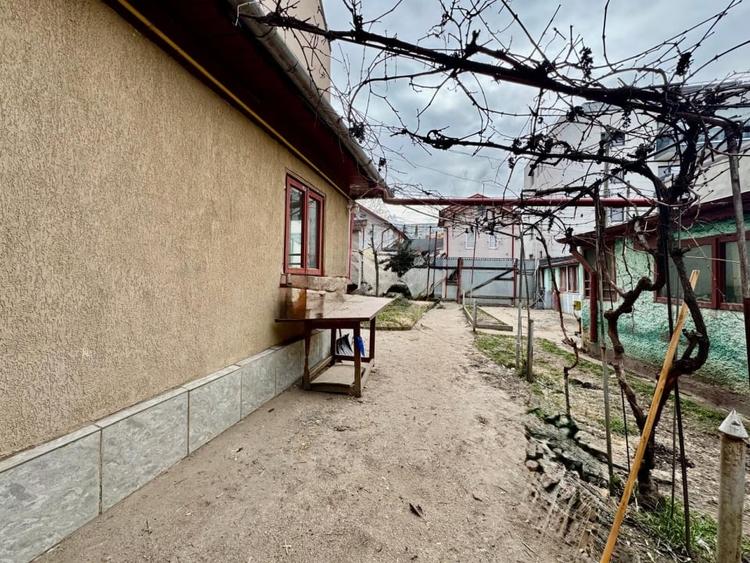 Teren Construcții intravilan de 200 mp, în Vitan