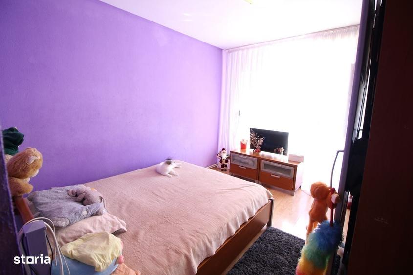 Apartament cu 3 camere decomandat în Mazepa 2