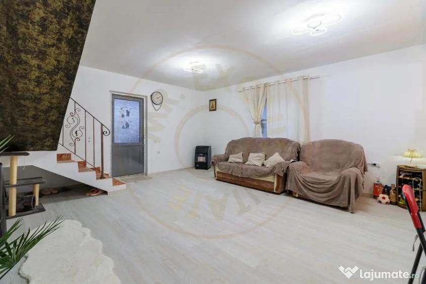 Casă cu 3 camere cu Teren 279 Mp în Dragomirești-Vale