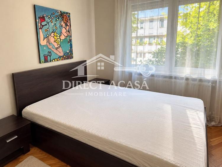 Apartament cu 3 camere decomandat în Cornișa