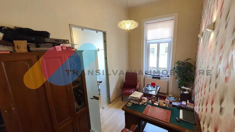 Birou, de 110 mp, în Central