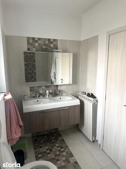 Casă cu 5 camere cu Canalizare în Bucureștii Noi
