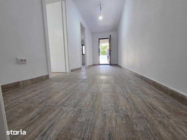 Casă cu 5 camere cu Teren 300 Mp în Babadag
