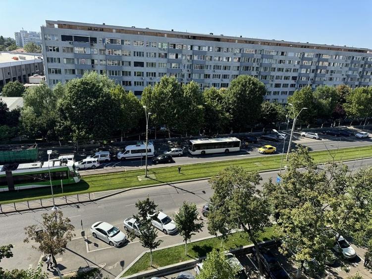 Apartament cu 2 camere decomandat în Giurgiului